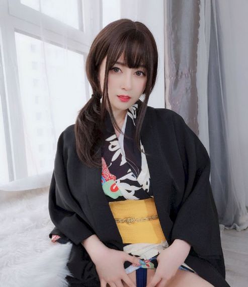 无码cosplayav在线网站_正片免费观看
